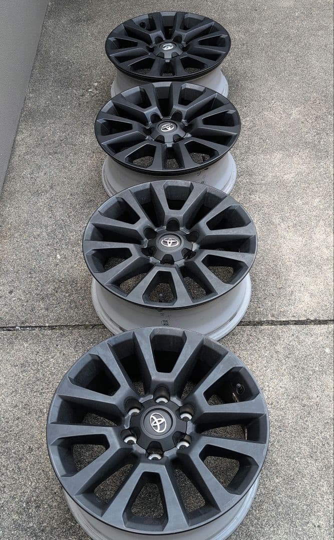 トヨタ ランドクルーザープラドマットブラック純正18インチホイール