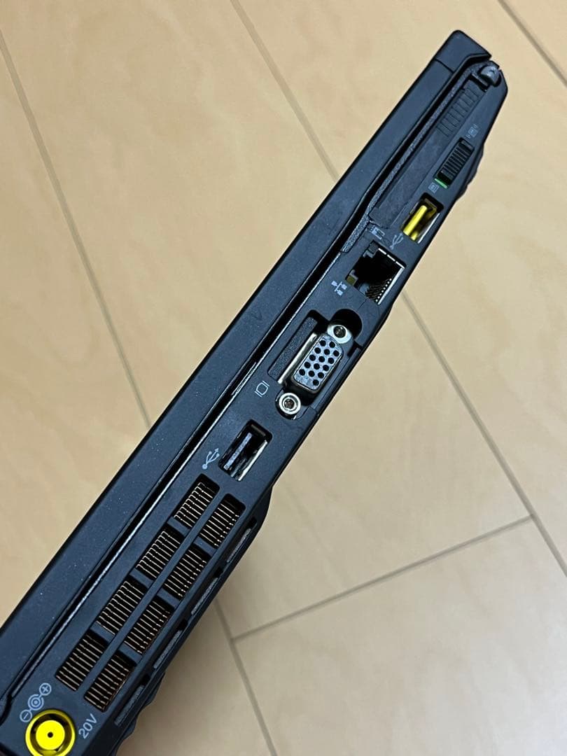 Lenovo thinkpad x201 メモリ8GB SSD240GB