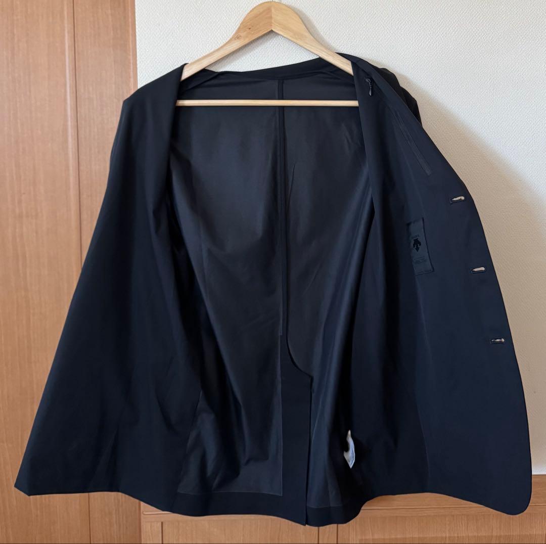 希少　美品　DESCENTE 高機能PACKABLE JACKET BLACK