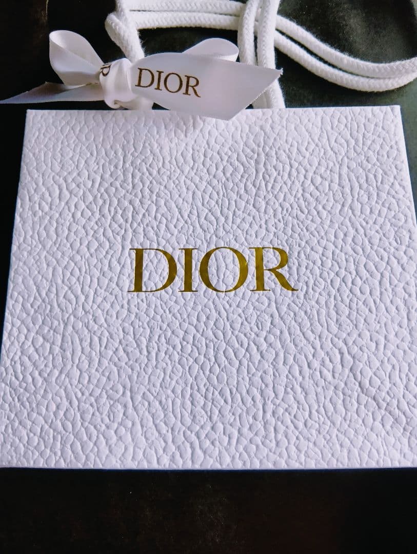 【新品未使用未開封】DIOR フォエバー フルイドスキングロウ 30ml