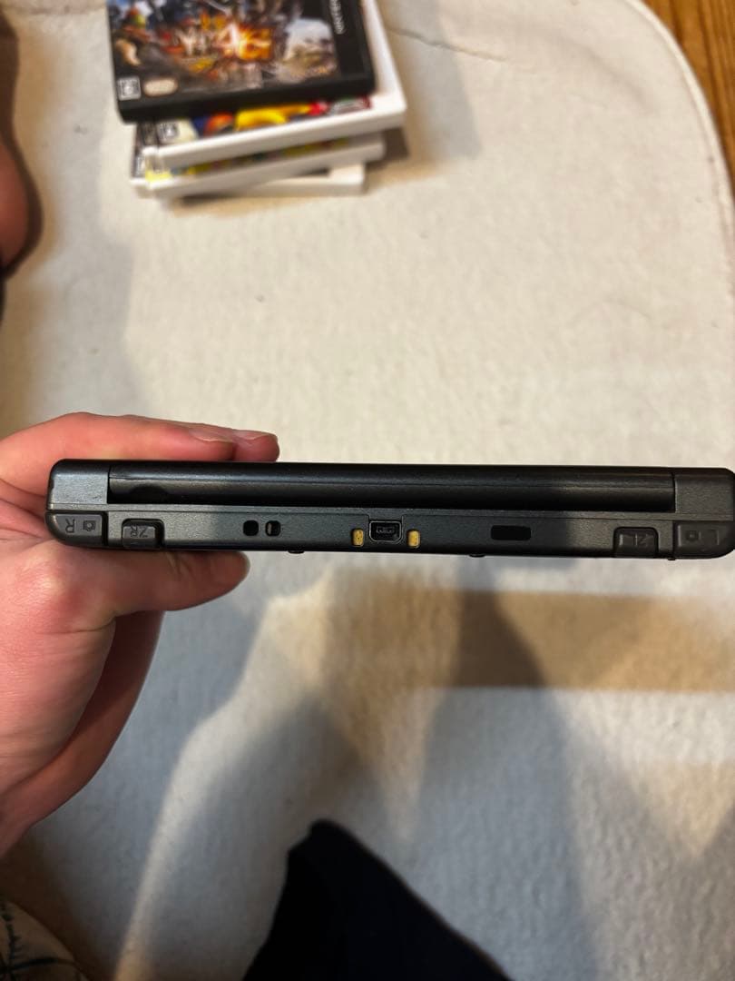 ニンテンドー3DS LLとゲームソフト5本セット