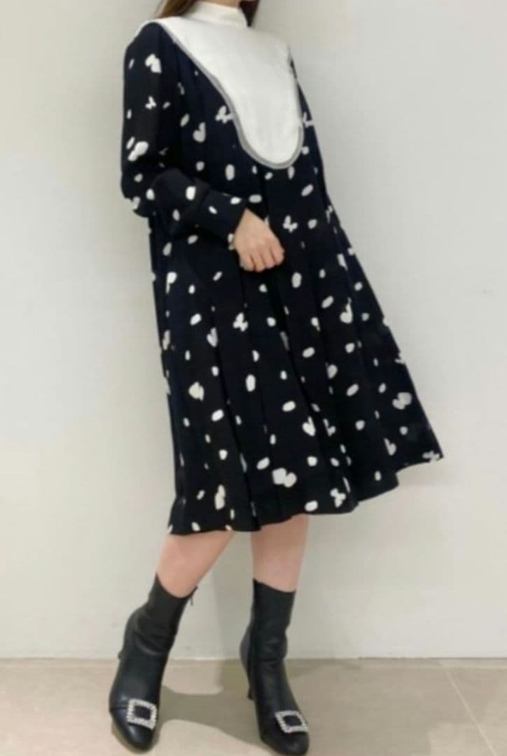 【CELFORD × HANAEMORI】ヨークデザインプリーツワンピース M