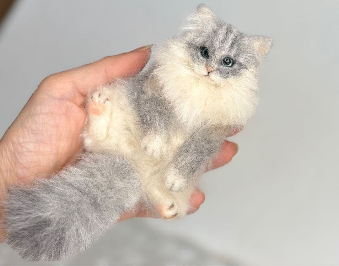 g*い様 羊毛フェルト　猫ブローチ　MinoA