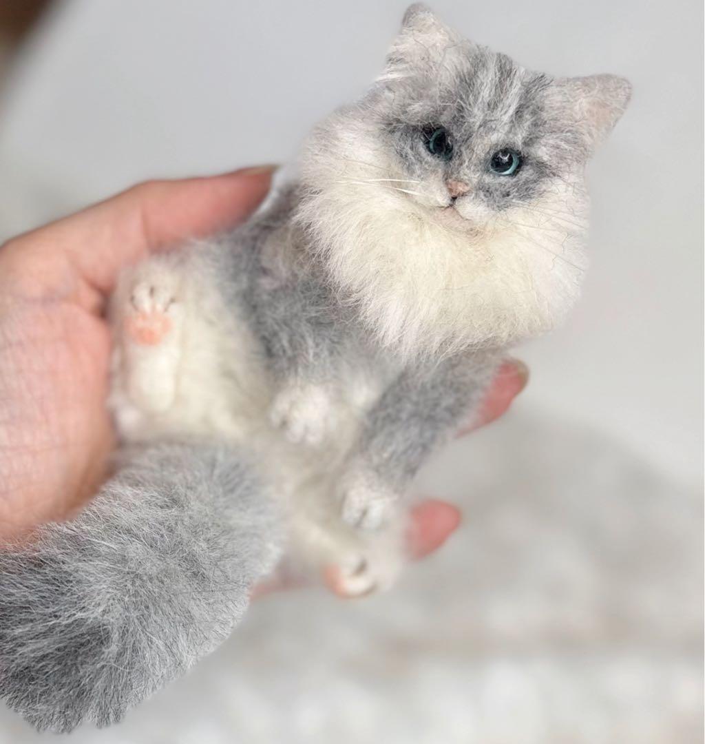 g*い様 羊毛フェルト　猫ブローチ　MinoA