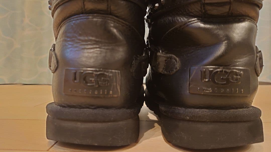 アグ UGG ブーツ EMERSEN ブラック 黒 スタッズ