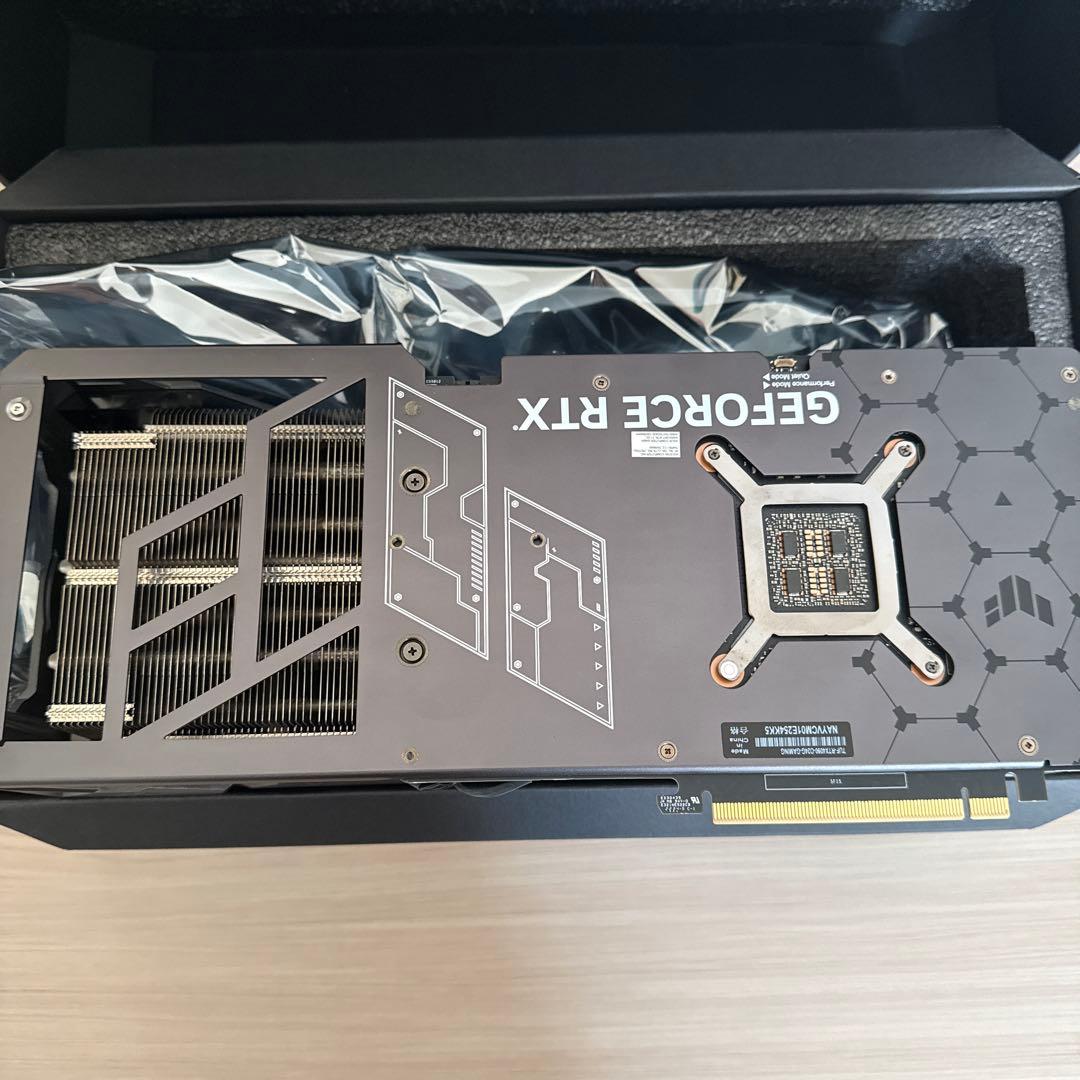 グラフィックボード・グラボ・ビデオカード Asus RTX 4090 TUF GAMING