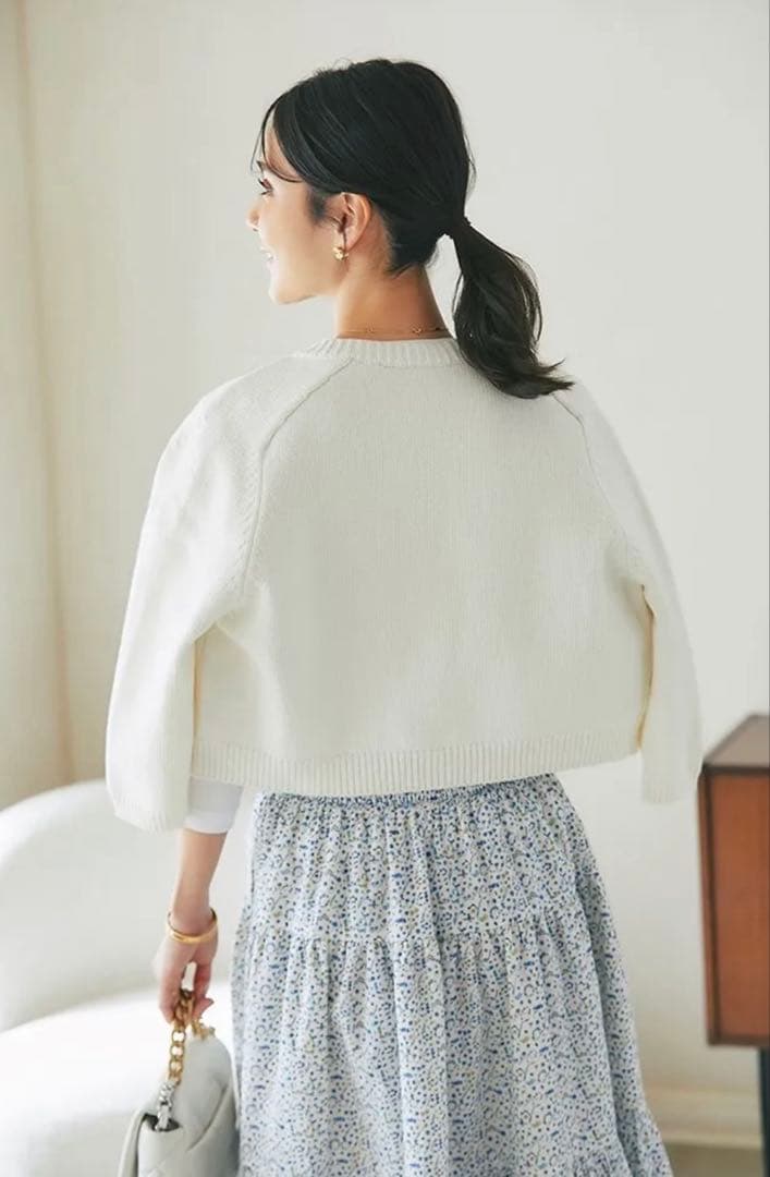 SEVEN TEN フラワー手刺繍カーディガン 白×青 完売