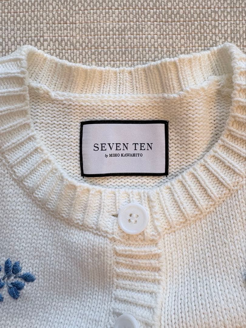 SEVEN TEN フラワー手刺繍カーディガン 白×青 完売