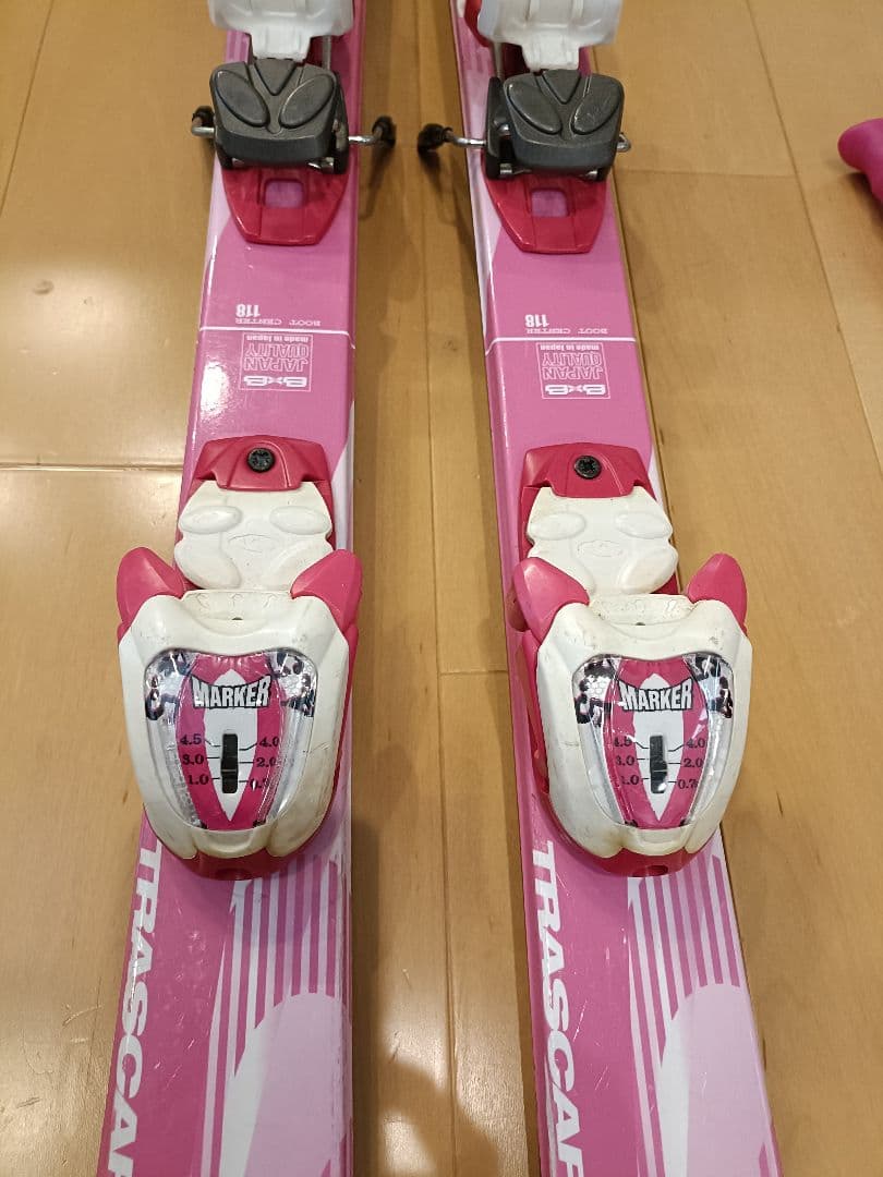 １１８センチ ピンク　スキー　ブーツ21から22センチ　ストック８５センチセット