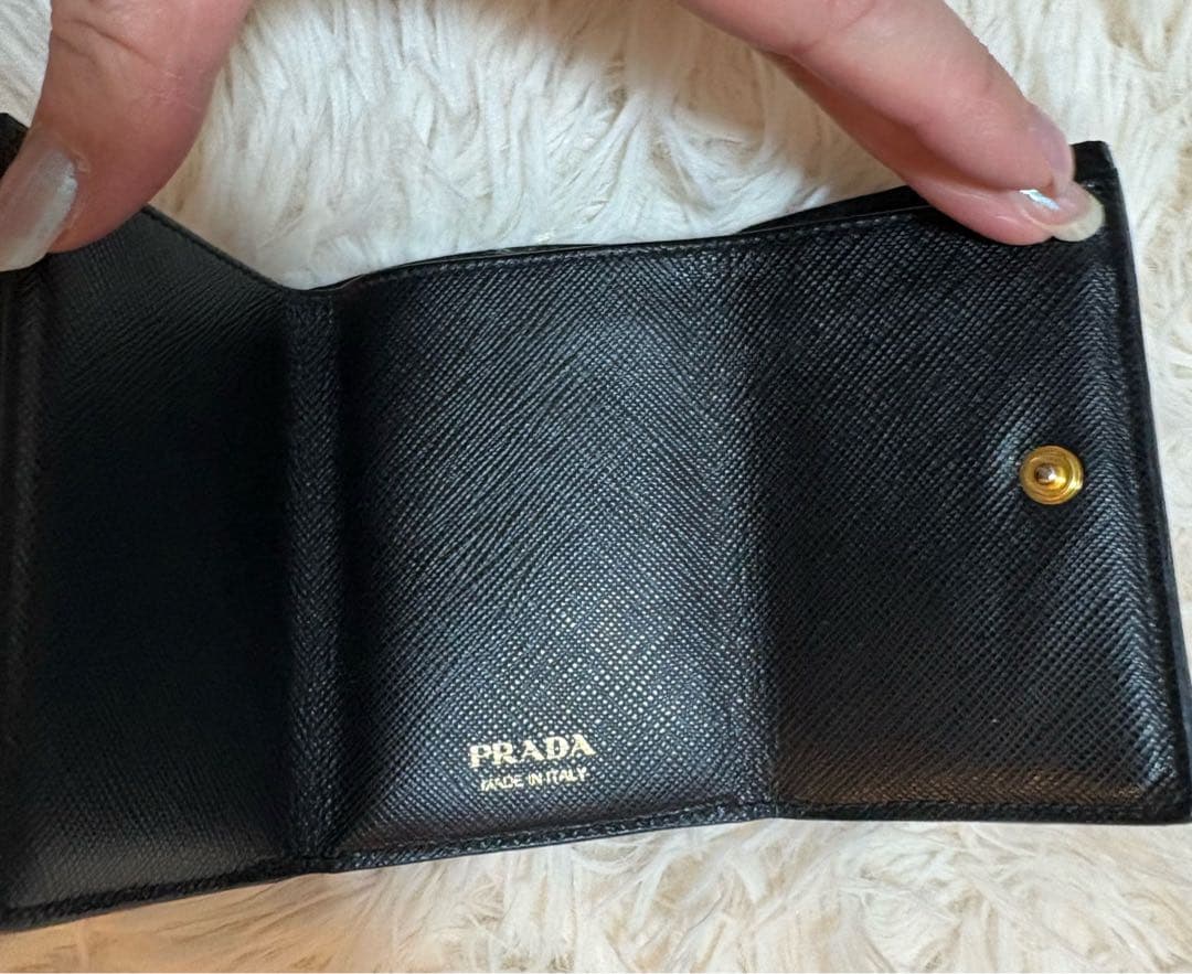 PRADA ブラックレザー 三つ折り財布
