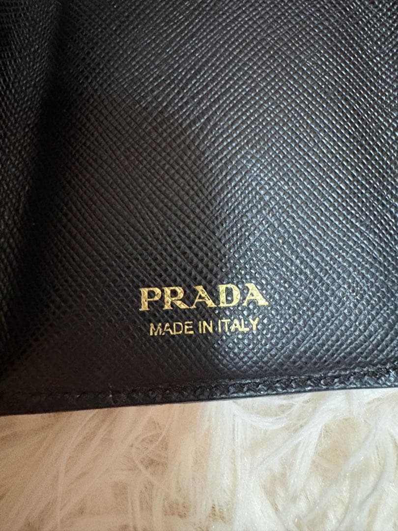 PRADA ブラックレザー 三つ折り財布
