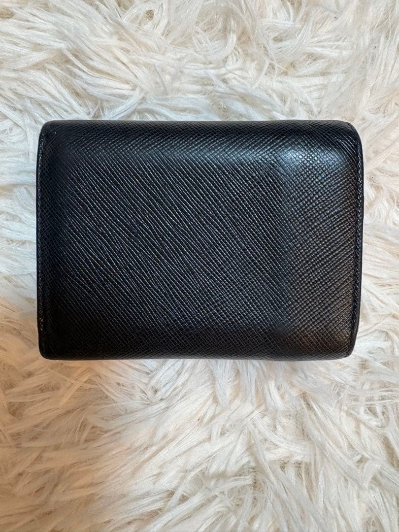 PRADA ブラックレザー 三つ折り財布