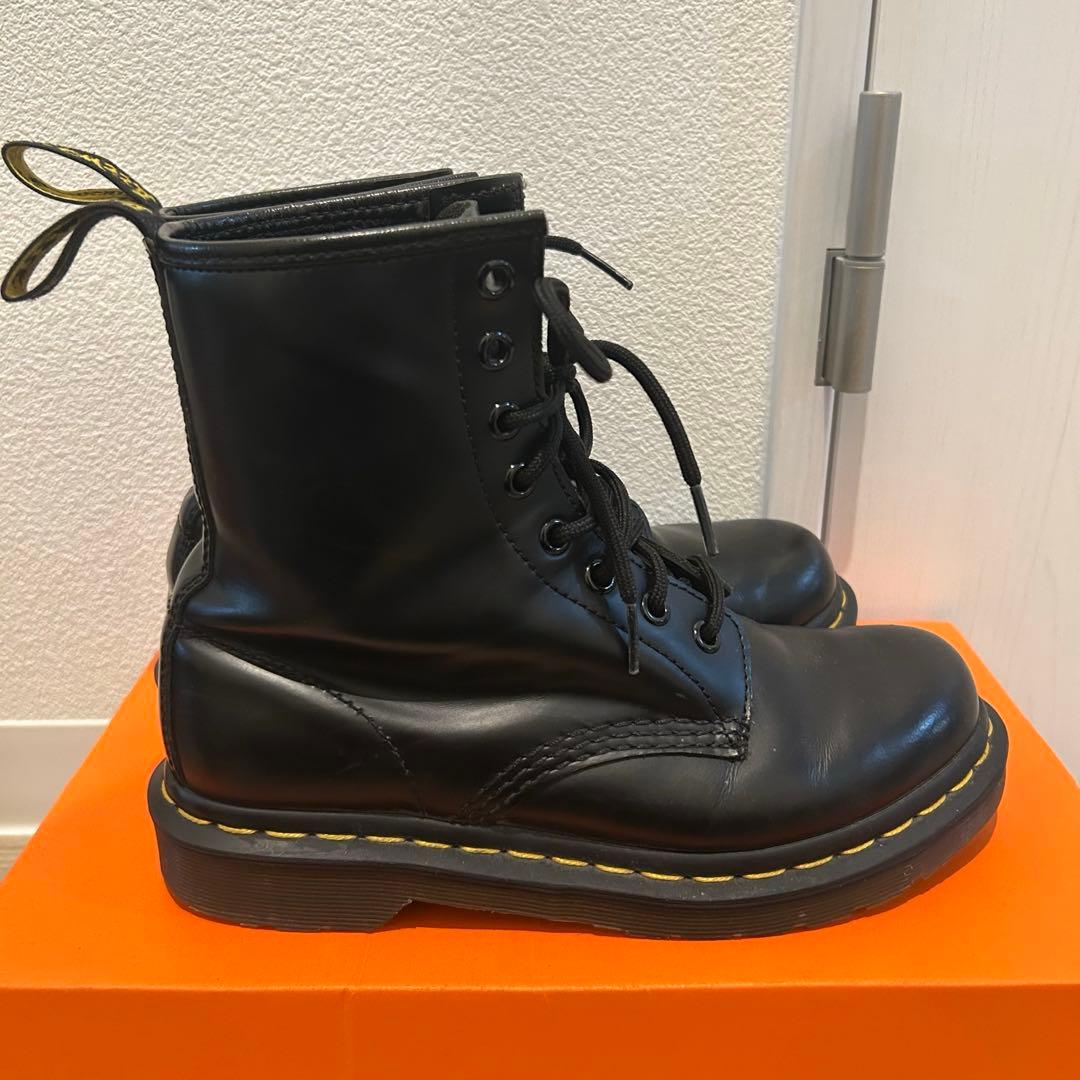 Dr.Martens ドクターマーチン 1460 8 ホールブーツ　uk4