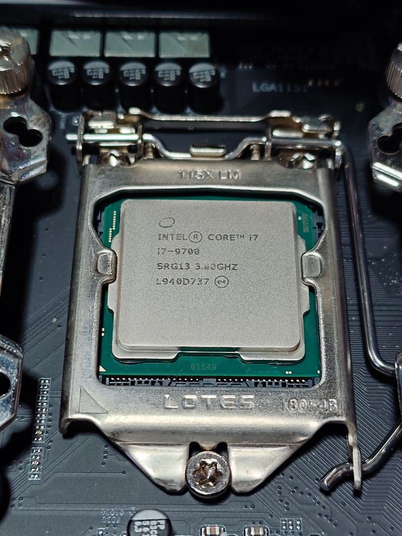 Intel Core i7 9700 CPU 【動作確認済】01
