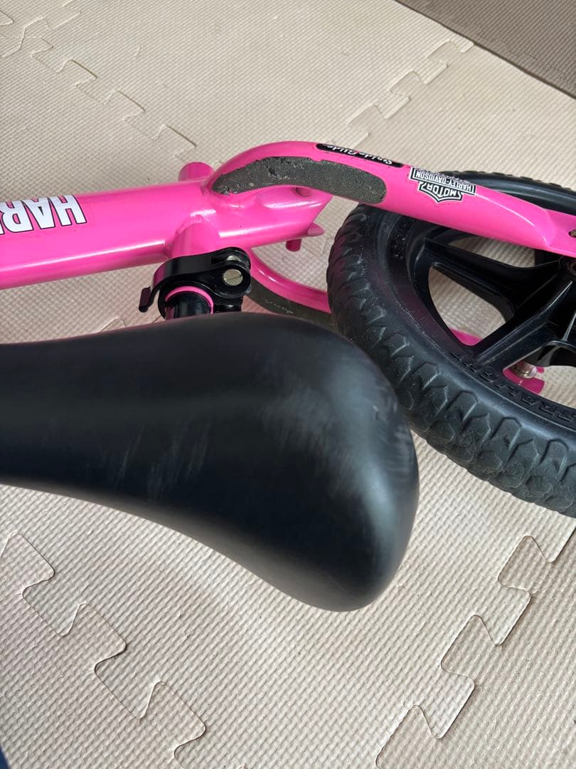 ⭐︎引き渡し限定カッコいい！ハーレーダビッドソン　ストライダー　大きめサドル付き⭐︎