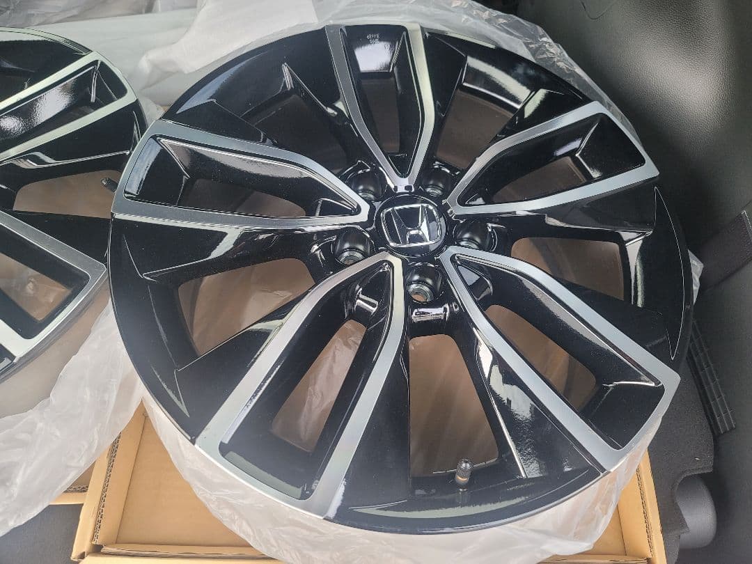新車外し　ホンダ　新型ヴェゼル　純正ホイール　4本　18インチ