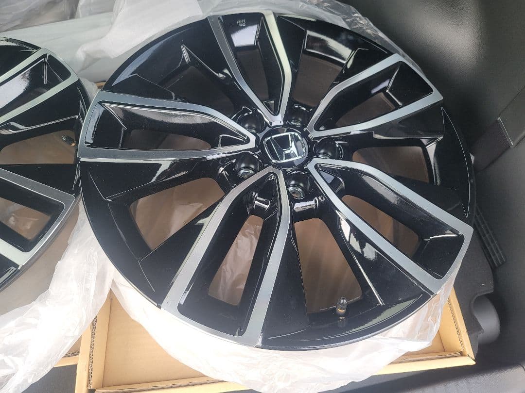 新車外し　ホンダ　新型ヴェゼル　純正ホイール　4本　18インチ