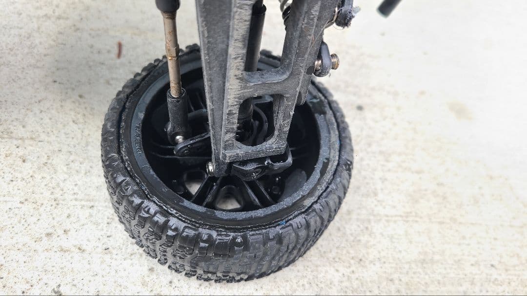 トラクサススラッシュ4x4(タミヤ、京商、ヨコモ、アルマ、アソシ、双葉)