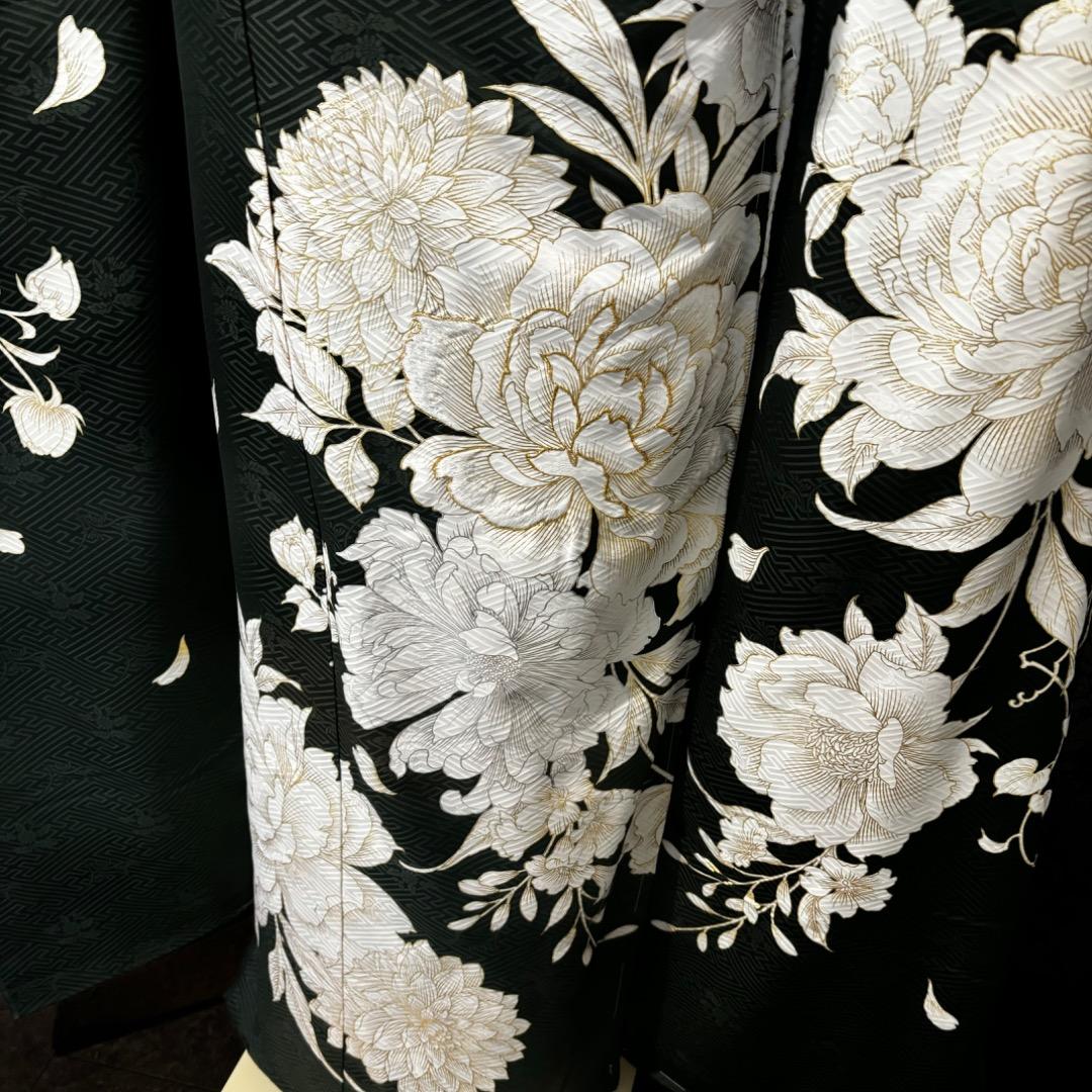 【深緑色】新品　未仕立て　大柄　地紋　金駒刺繍　逸品　振袖　フルセット 振り袖