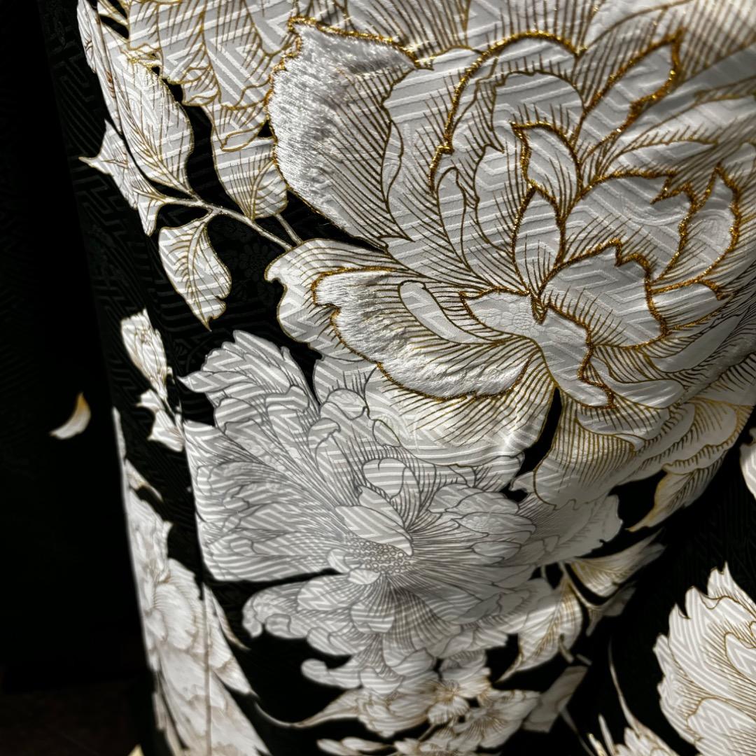 【深緑色】新品　未仕立て　大柄　地紋　金駒刺繍　逸品　振袖　フルセット 振り袖