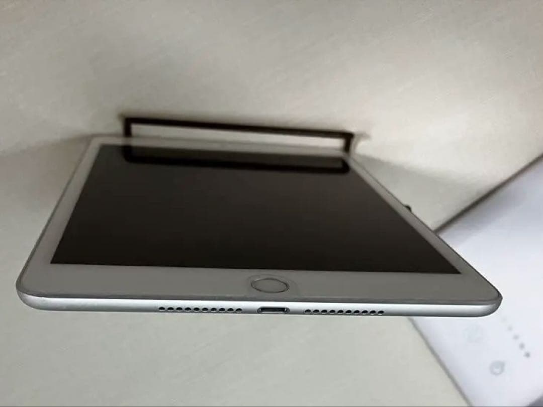 美品　iPad Mini 第5世代 WiFi 256G キーボードカバー付