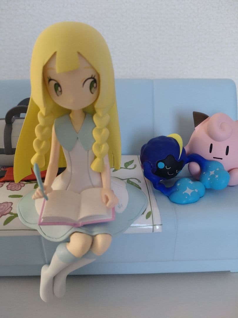 オルゴール リーリエ ＆ コスモッグ ピッピ人形