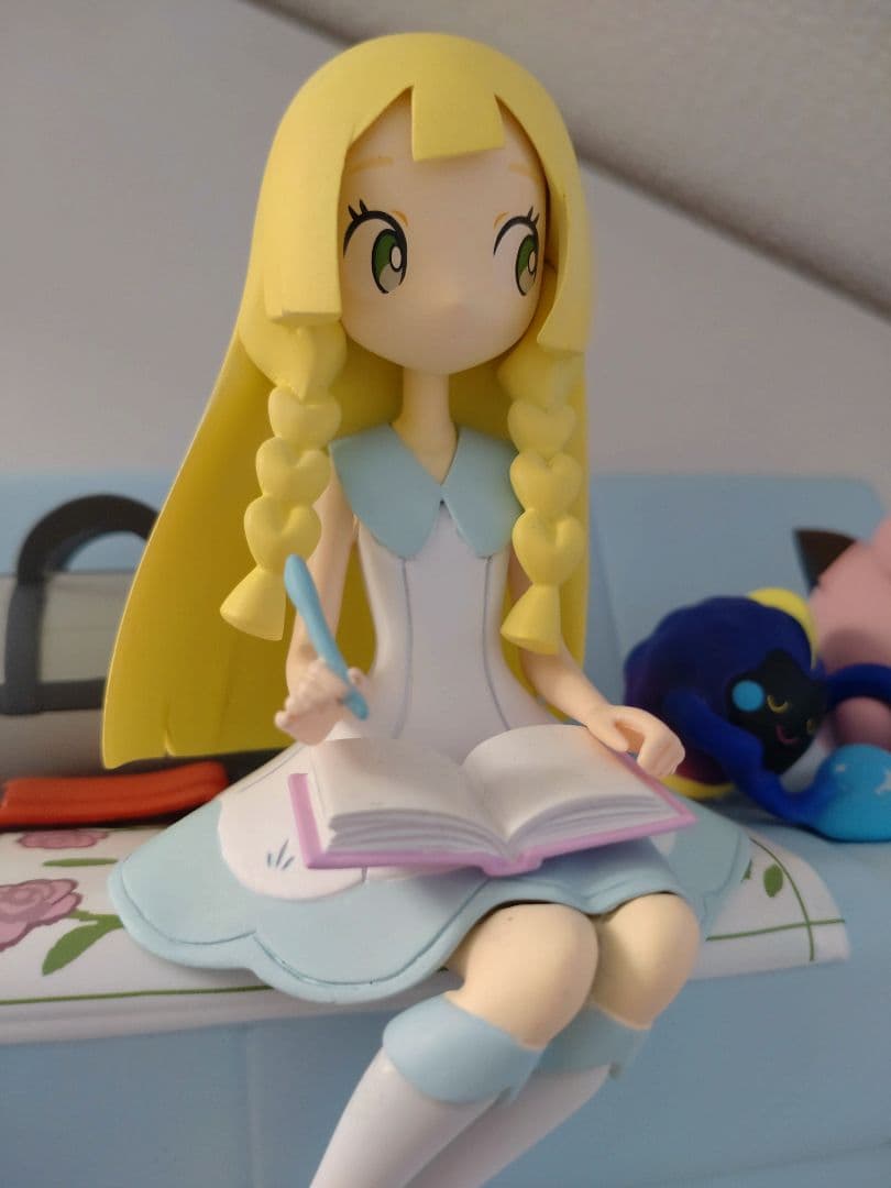 オルゴール リーリエ ＆ コスモッグ ピッピ人形