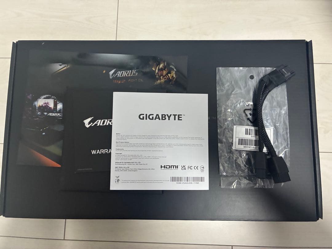 GIGABYTE AERO OC 12G GEFORCE RTX 4070 中古