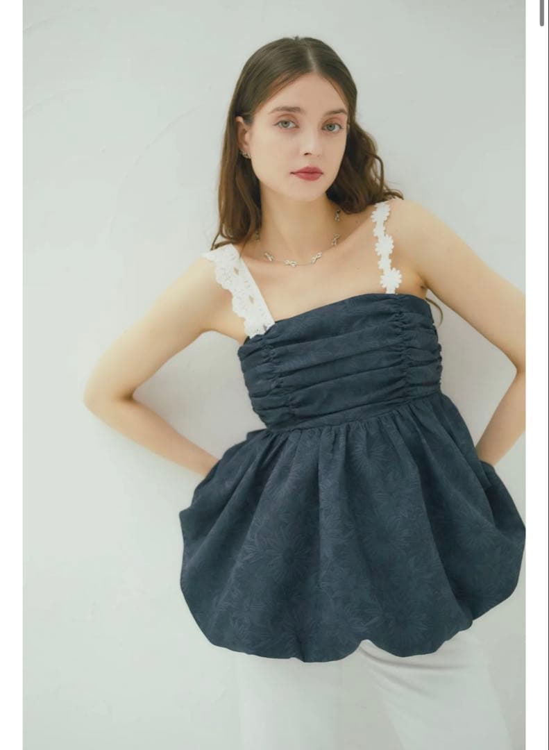 ecmile エクミール　asymmetry lace cami top