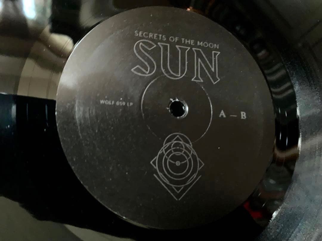洋楽 SECRETS OF THE MOON - Sun