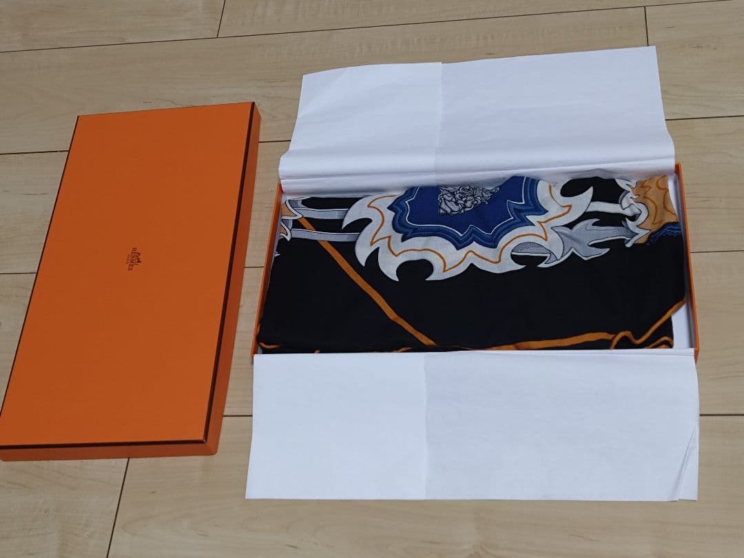 HERMES トライアングル ジェアン カシミアシルク【未使用】