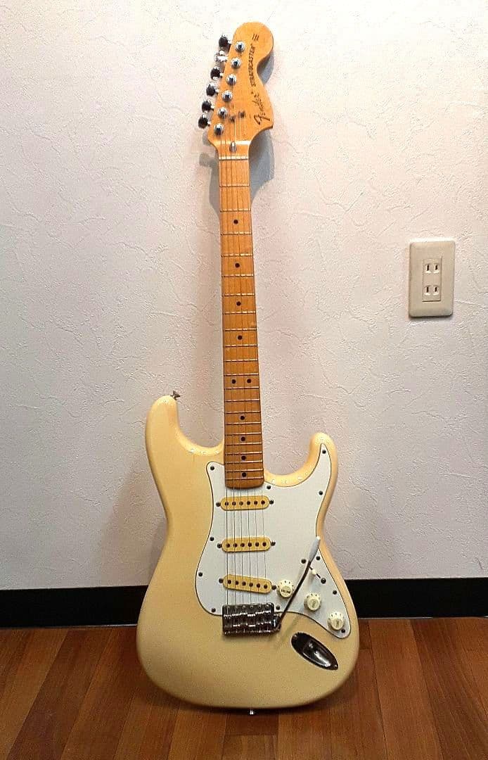 Fender Japan ストラトキャスター　Eシリアル