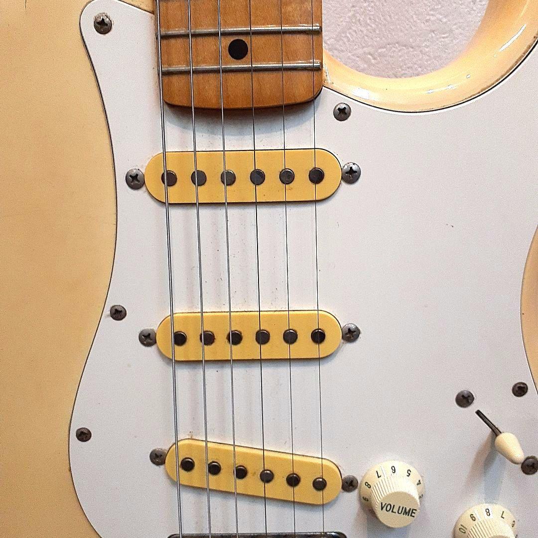 Fender Japan ストラトキャスター　Eシリアル