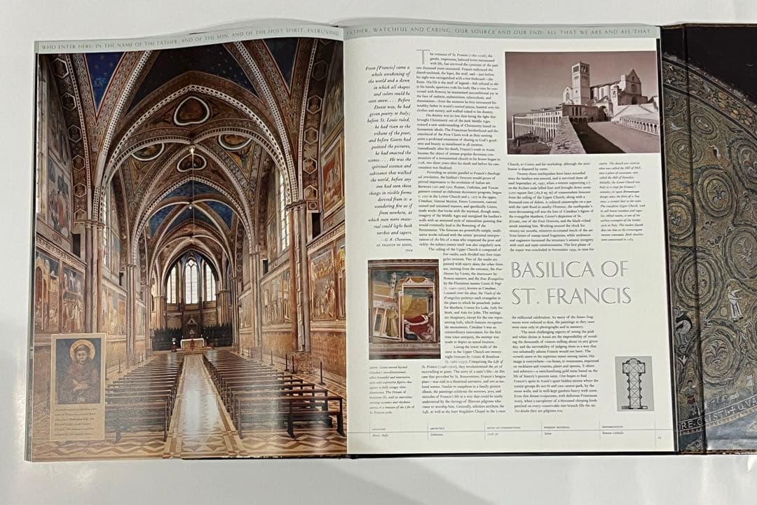 Churches by Judith Dupré 教会写真と解説