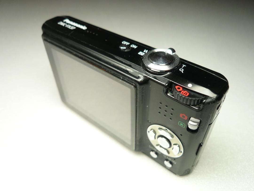 LUMIX★DMC-FX37⭐️海外仕様機種(日本語表示有)⭕️正面スレ小傷多い