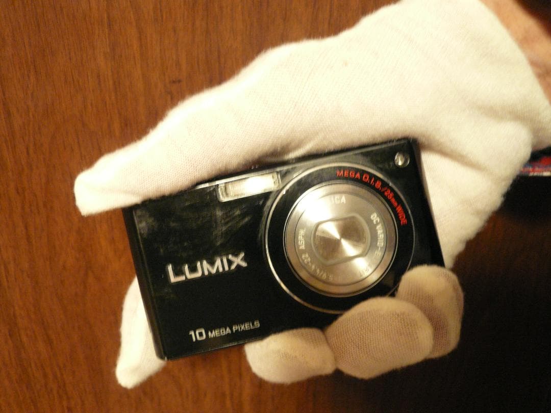 LUMIX★DMC-FX37⭐️海外仕様機種(日本語表示有)⭕️正面スレ小傷多い