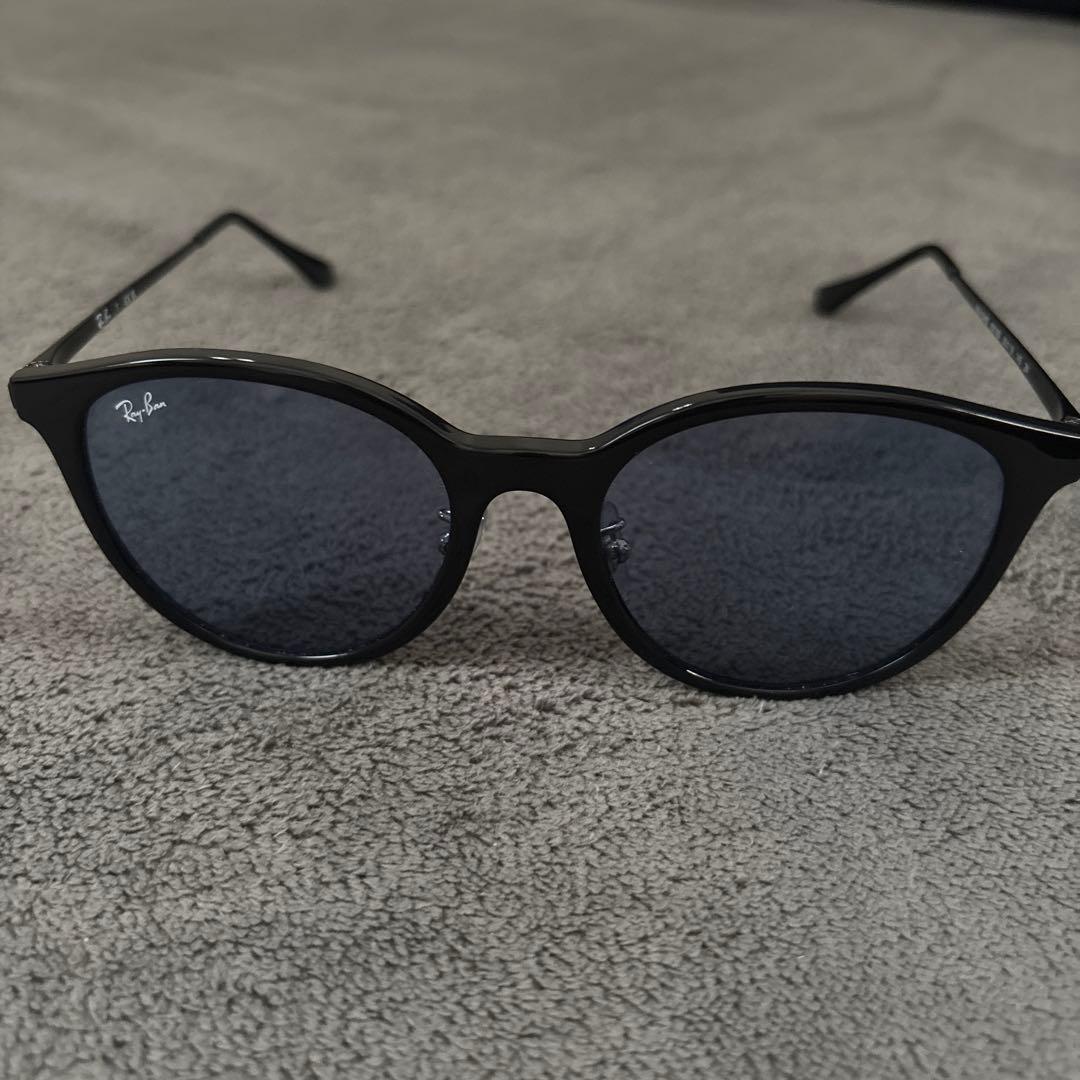 Ray-Ban RB 4334Dサングラス