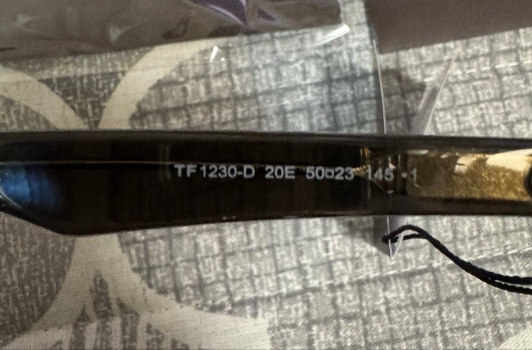 新品　未使用品　トムフォード　サングラス　TF1230D