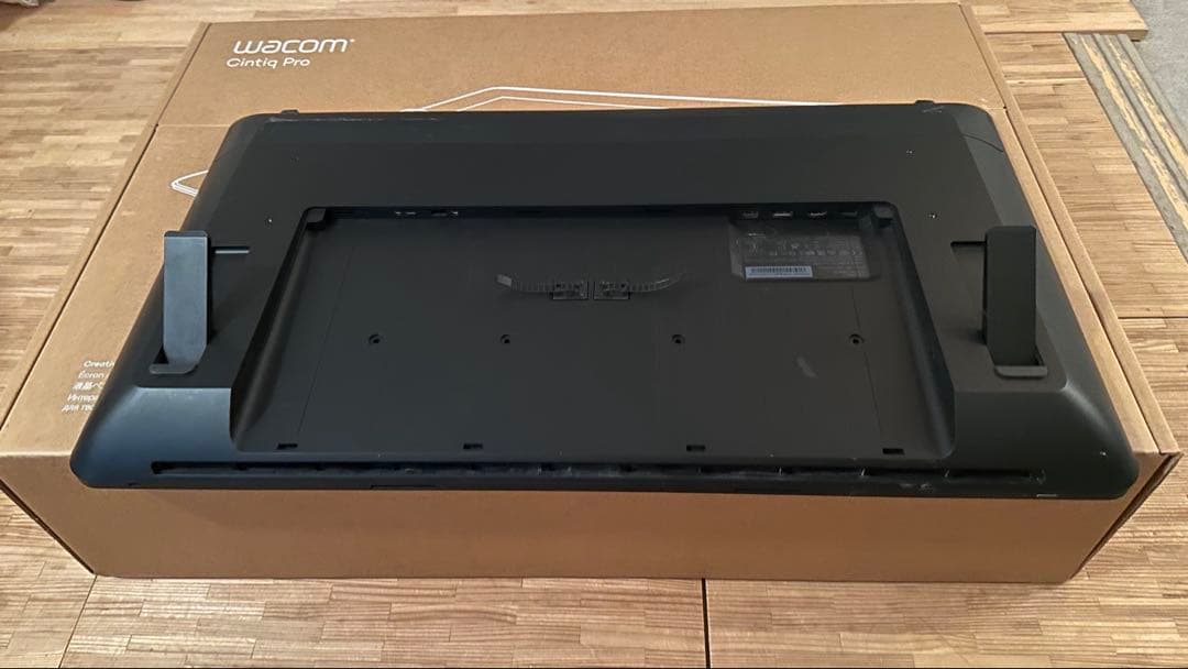 液タブ・ペンタブ Wacom Cintiq Pro DTK-2420/K0