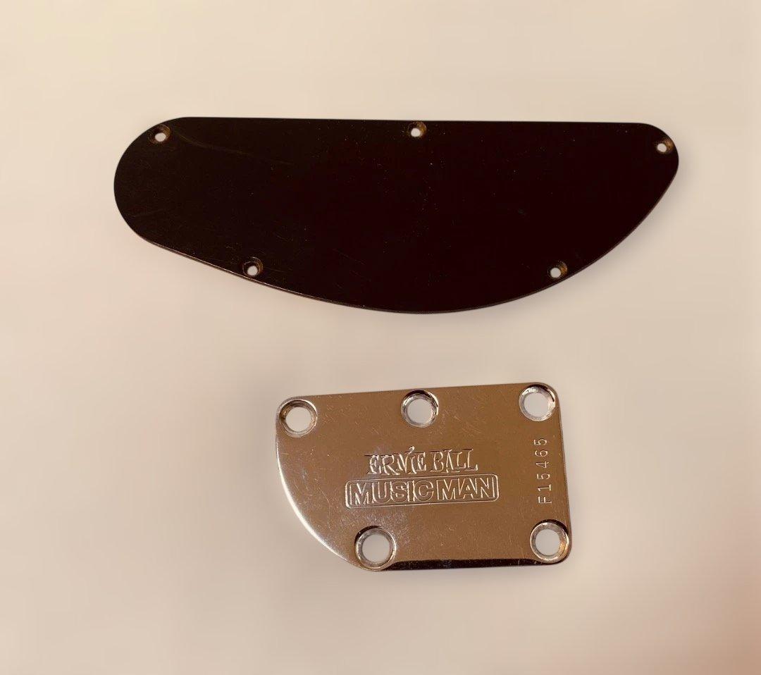 MUSICMAN STERLING USA ボディとネック