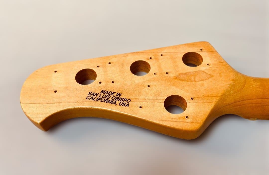 MUSICMAN STERLING USA ボディとネック