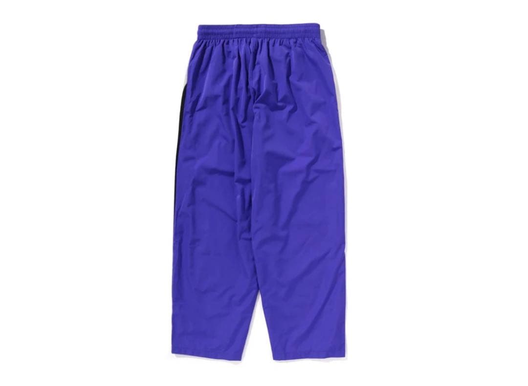 NewJeans 着用 BAPE LOOSE FIT TRACK PANTS