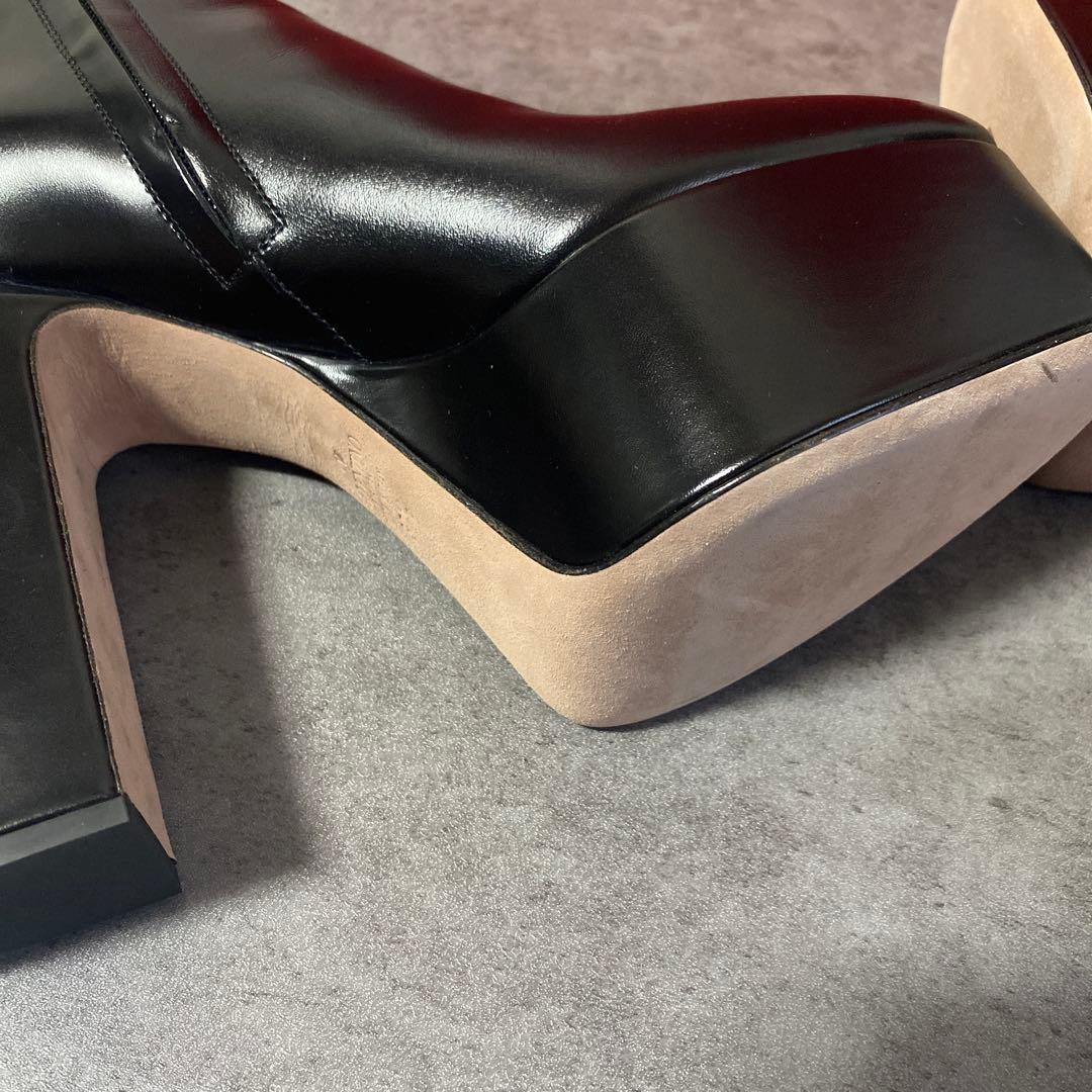 未使用品✨ 【Valentino】Vロゴ レザー アンクルブーツ ハイヒール　黒