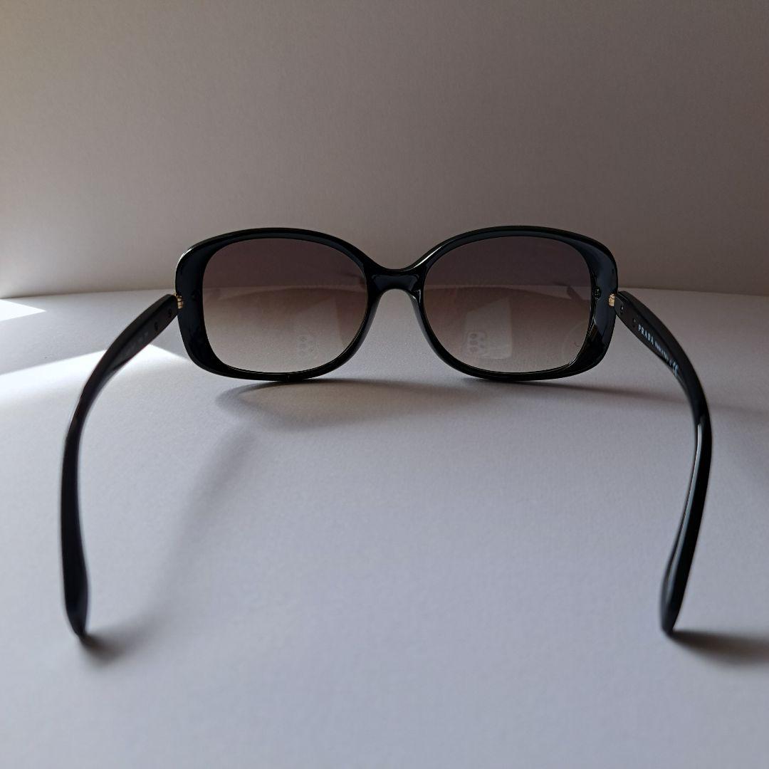 PRADA プラダ サングラス ブラック 黒 ゴールド SRP08O