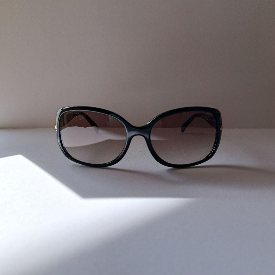 PRADA プラダ サングラス ブラック 黒 ゴールド SRP08O
