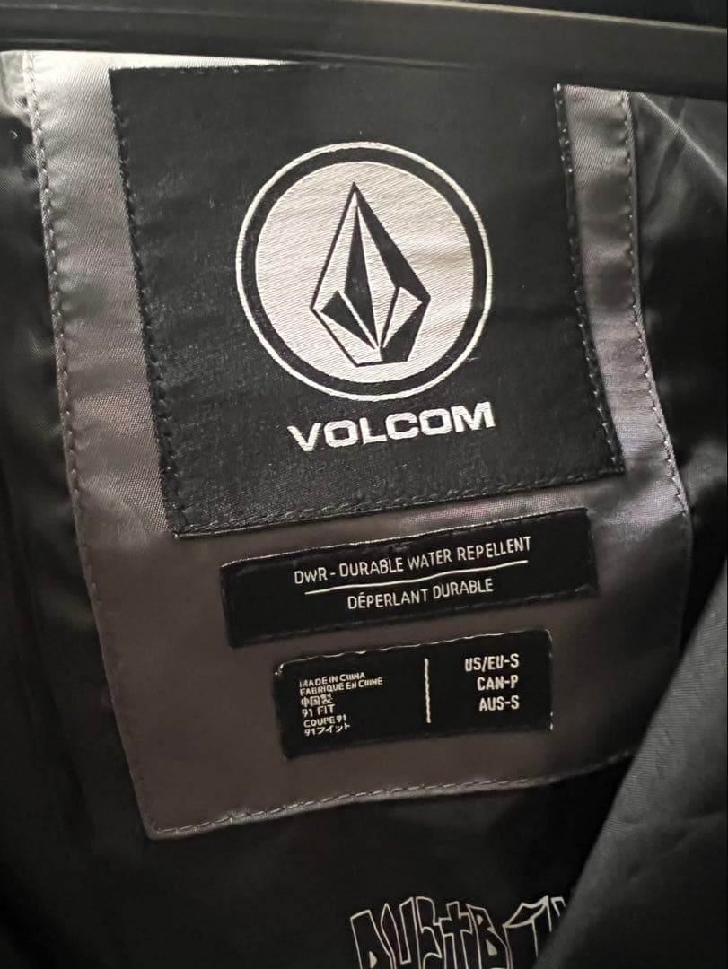 VOLCOM ダストボックス ウェア サイズ S