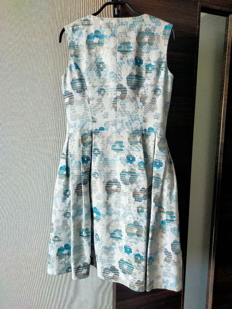 タグ付き美品【Rene ルネ】ジャガード 花柄ノースリーブワンピース 36 水色