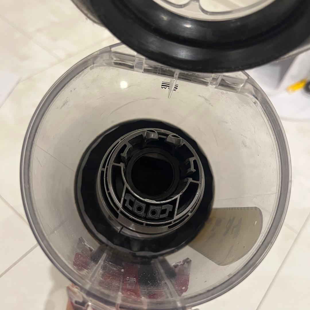 フルセット★ダイソンV10 SV12 スタンド付き　フェルト新品交換　分解洗浄済