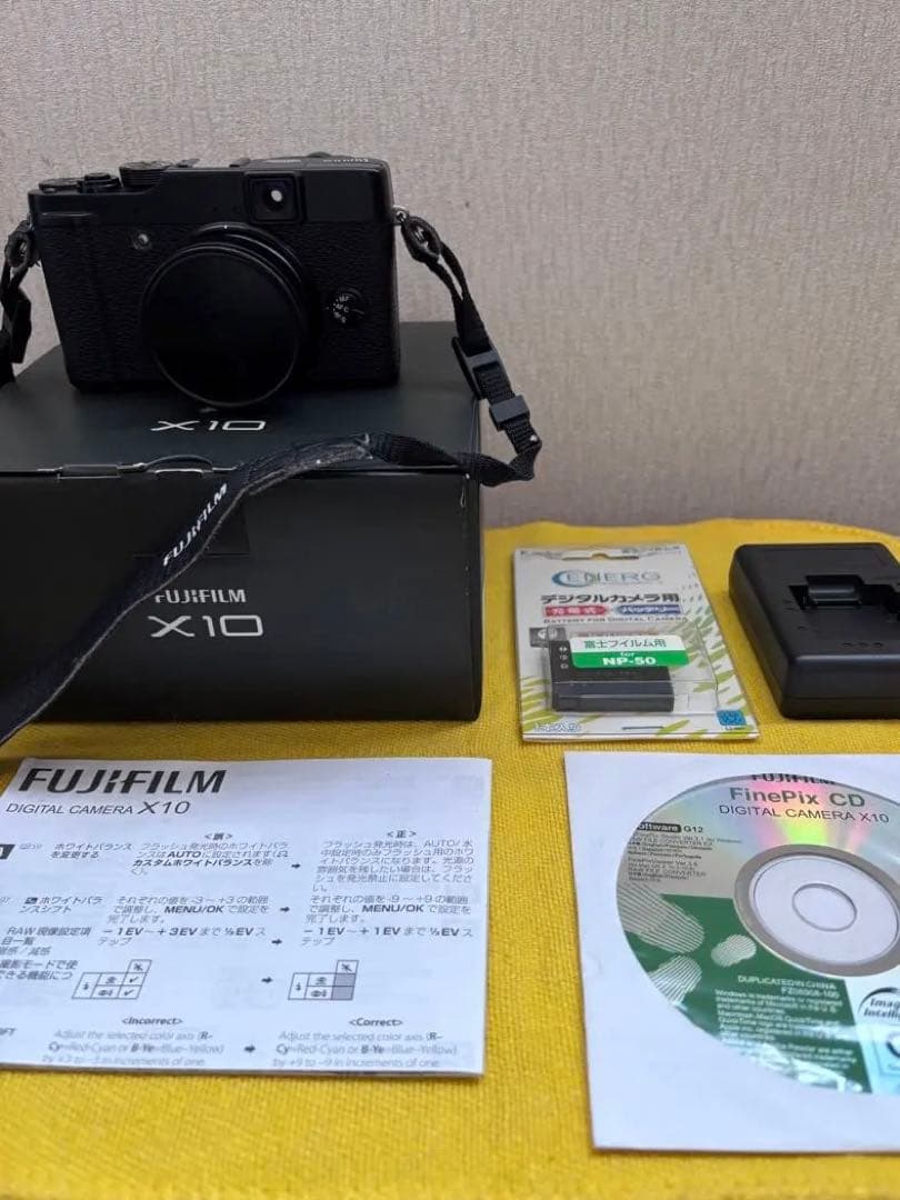 【美品】FUJIFILM X10 デジタルカメラ