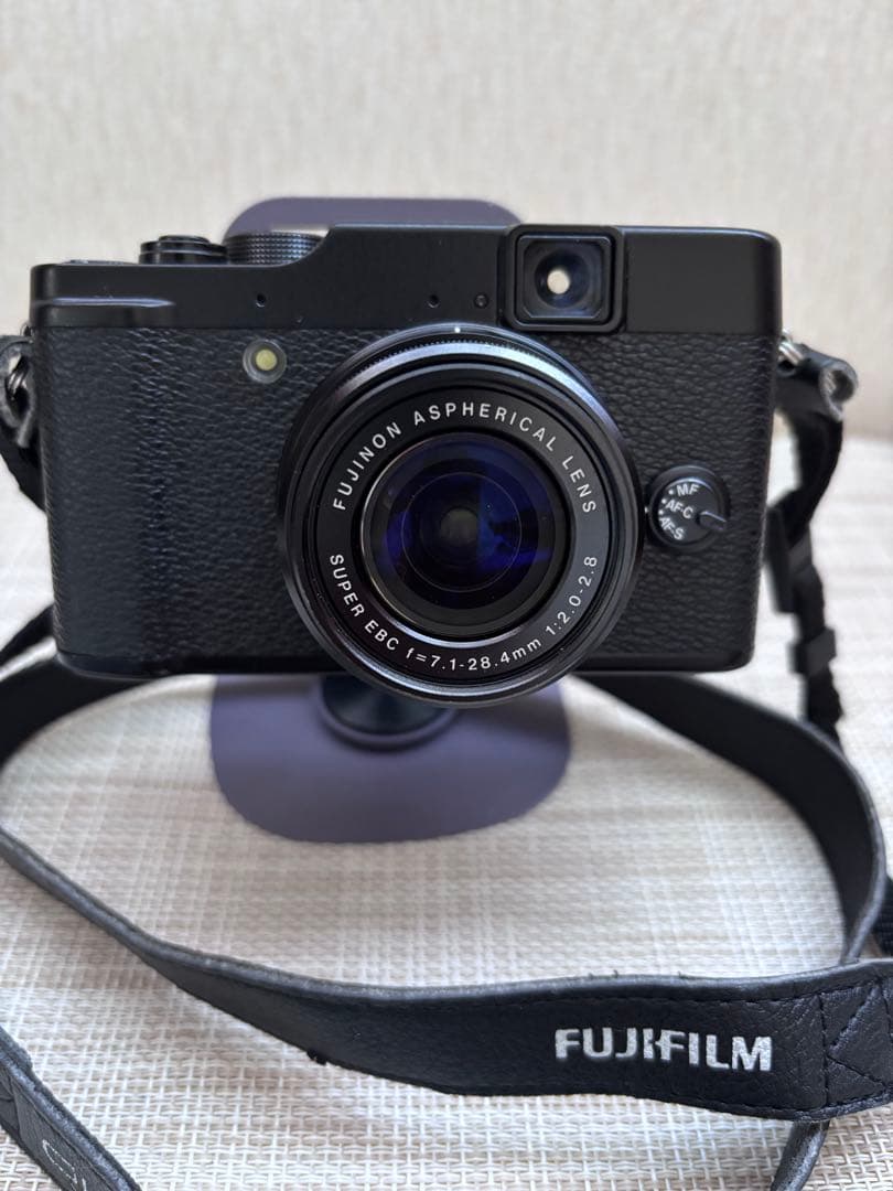 【美品】FUJIFILM X10 デジタルカメラ